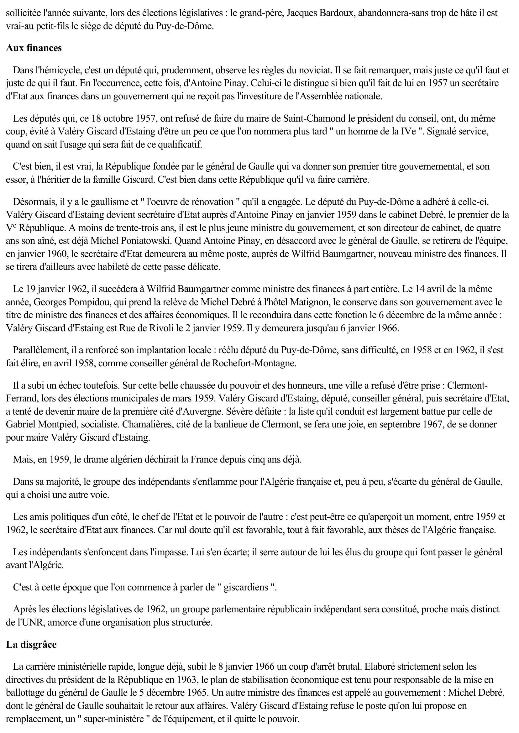 Prévisualisation du document Article de presse: Valéry Giscard d'Estaing, du château au palais