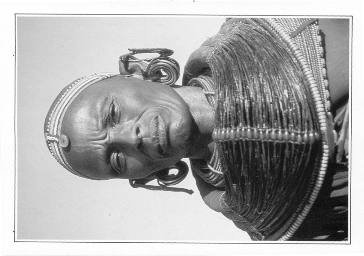 Prévisualisation du document Femme Samburu.