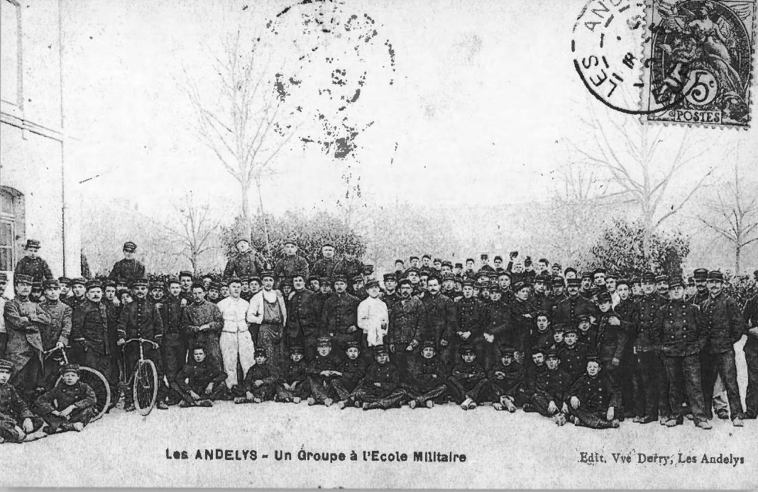 Prévisualisation du document L es Andelys, militaires
En 1887, la ville des Andelys entra e n possession de l'école d'enfants d e troupe qu'elle
avait demandée depuis d e nombreuses
années.