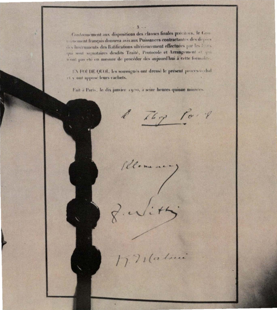 Prévisualisation du document Le traité de Versailles:
La loi du plus fort.
