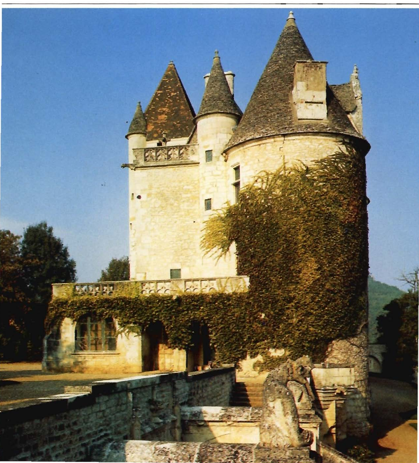 Prévisualisation du document PÉRIGORD -
Le château des Milandes.