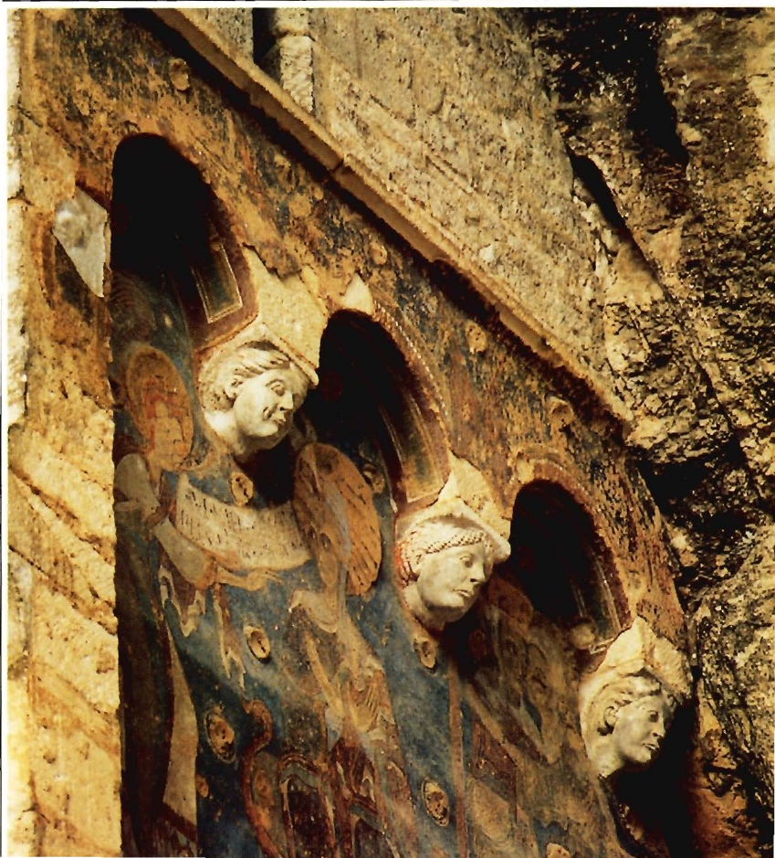 Prévisualisation du document PÉRIGORD -
Rocamadour, la chapelle Saint-Michel.