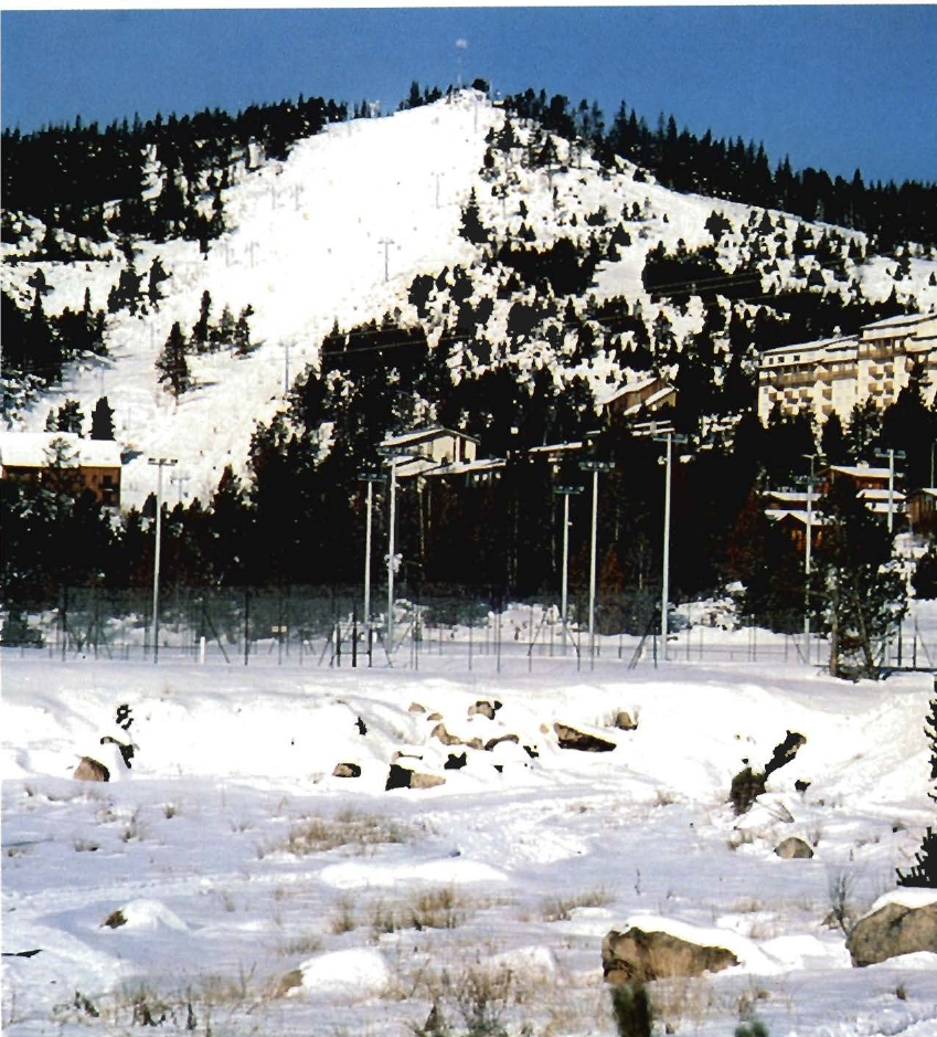 Prévisualisation du document ROUSSILLON - LANGUEDOC - CAUSSES
Station de ski de Pyrénées 2000
66 - Pyrénées-Orientales.