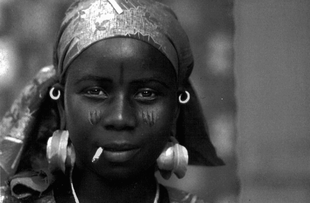 Prévisualisation du document Sierra Leone. Femme Djalloube.