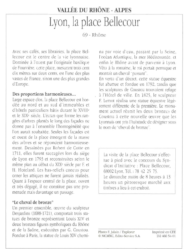 Prévisualisation du document VALLÉE DU RHÔNE - ALPESLyon, la place Bellecour.